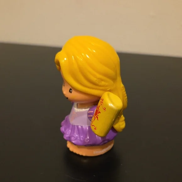 Little People Disney Princess Talker Rapunzel Figurine - Picture 4 of 8